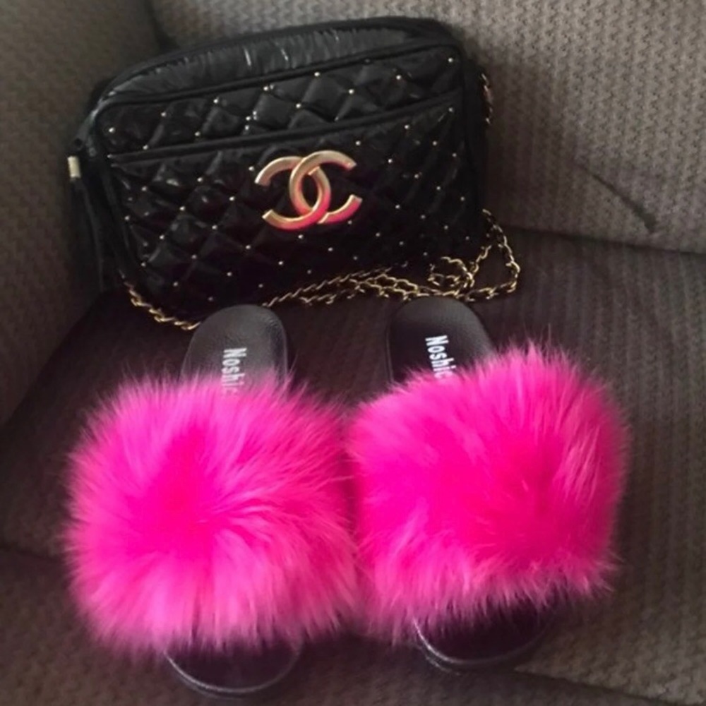 Fur slides - Picture 3 of 3